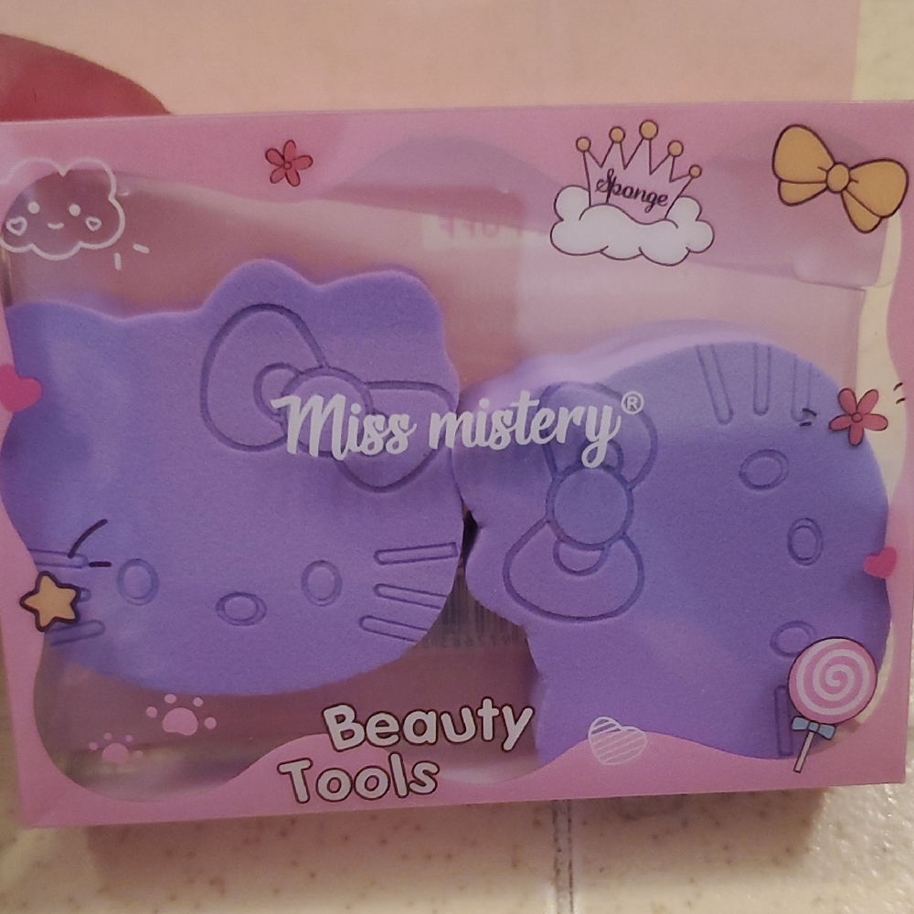 Miss Mistery Hello Kitty Purple Beauty Sponge Set